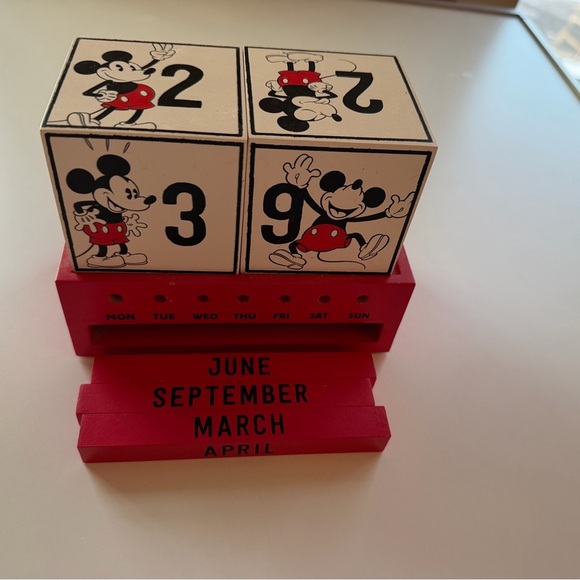 Mickey Mouse Perpetual Calendar - Picture 4 of 4